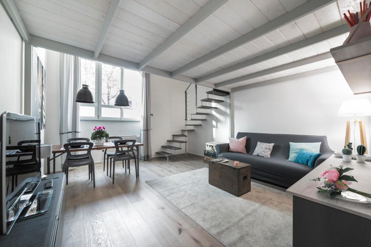 Апартаменты La Pampa New & Fully Refurbished Apt Милан Экстерьер фото