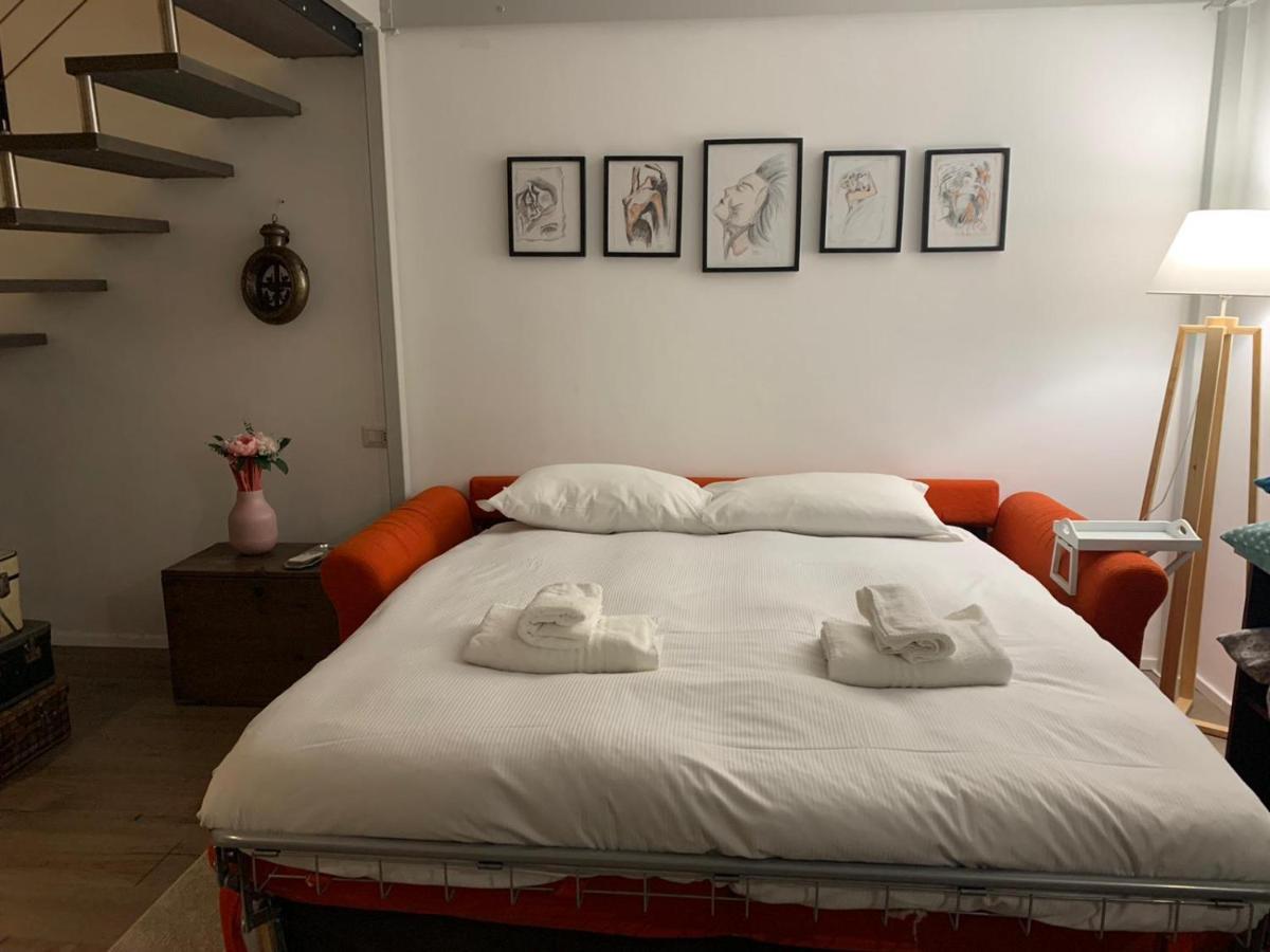 Апартаменты La Pampa New & Fully Refurbished Apt Милан Экстерьер фото